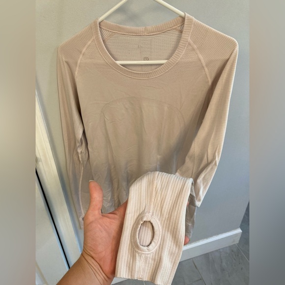Lululemon Swiftly Tech Top Womens 12 Thumb Holes Running Yoga Training - Picture 2 of 5